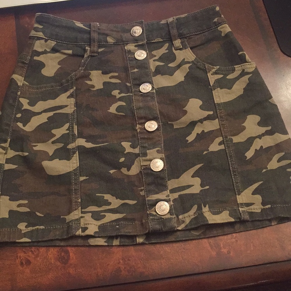 High Rise Almost Famous Army Skirt